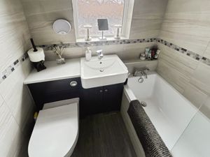 Bathroom - click for photo gallery